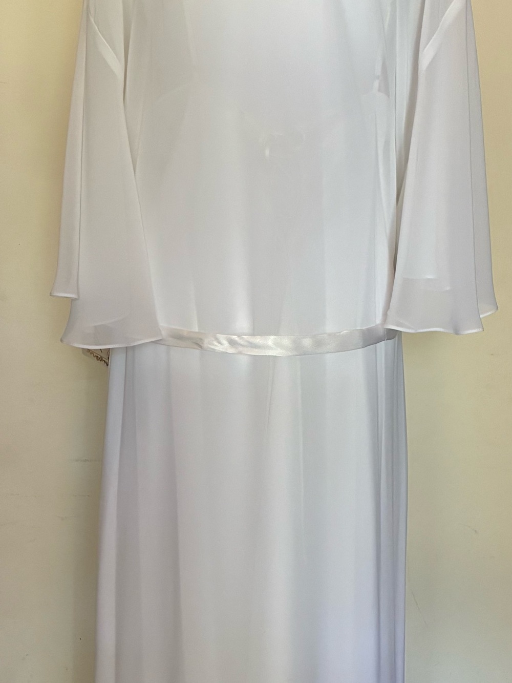 Vintage Dentelle NWT Ivory Pearl Satin Lace-Up Nightgown Long Robe Set Peignoir - Picture 7 of 8
